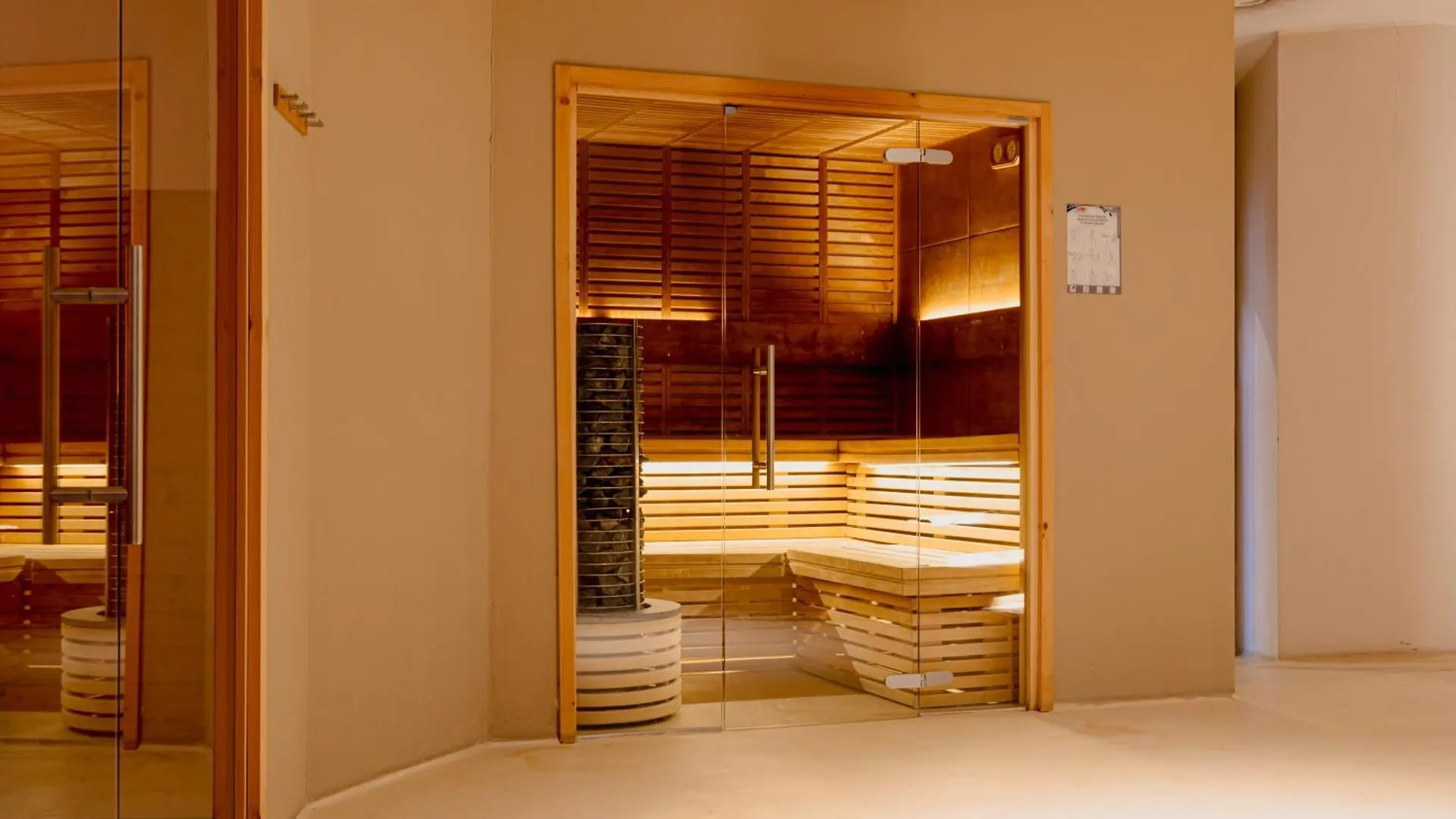 **** Hotel Mercure Olbia Italy