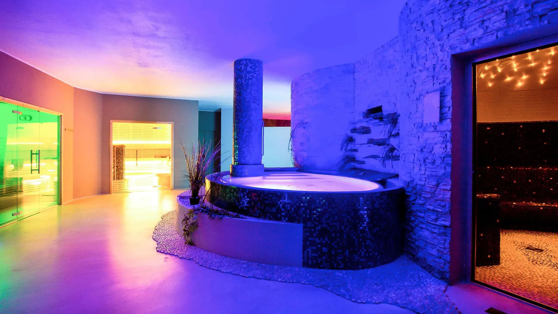 Mercure Olbia 4*,